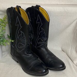 Masterson Boot Co. cowboy boots, Style RB2001Y. Black Leather Boots